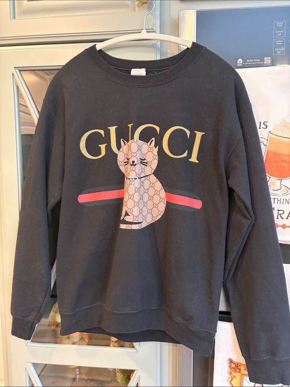 Designer Cat Graphic Crewneck Sweatshirt Black Size Small